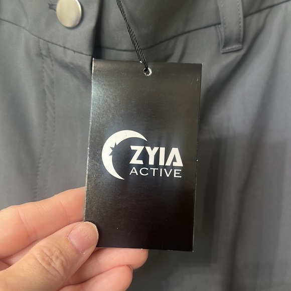 Zyia gray clubhouse shorts size large.NWT - Picture 7 of 10